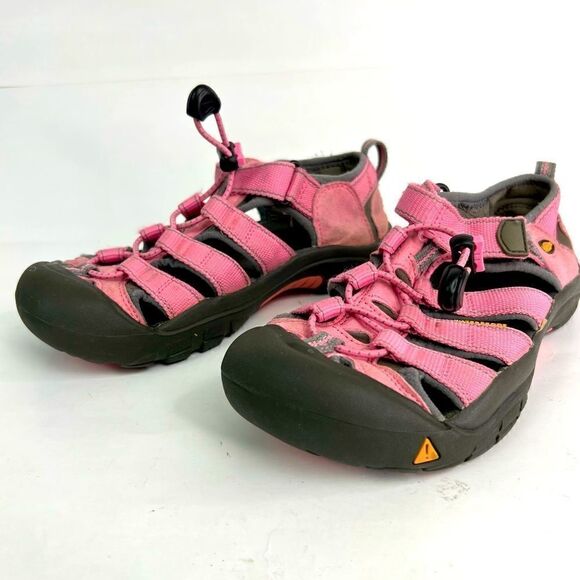 Keen Pink Water Shoes Size 3 - Picture 1 of 8